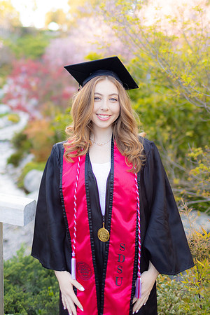 BellaGrad24-21